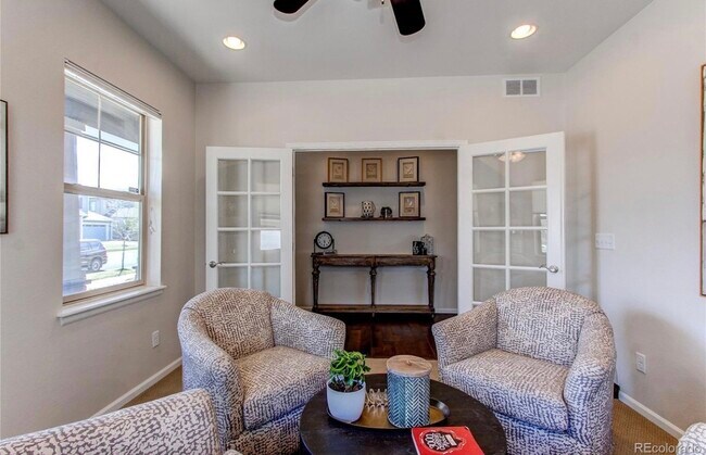 Foto del edificio - 14969 Melco Ave