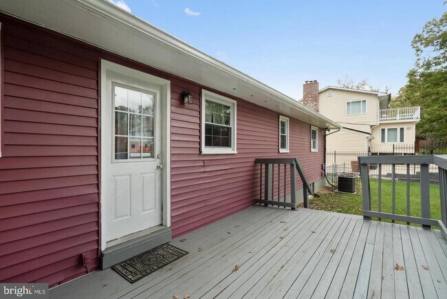 Foto del edificio - 8716 Fort Foote Rd