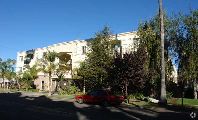 Building Photo - Kittridge Street