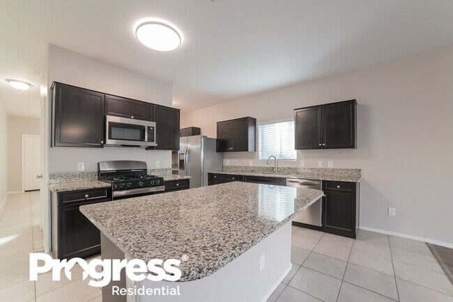 Foto del edificio - 30242 W Earll Dr