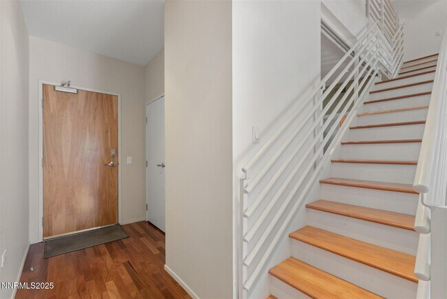 Building Photo - 255 N Sierra St