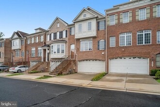 Building Photo - 24949 Bannockburn Terrace