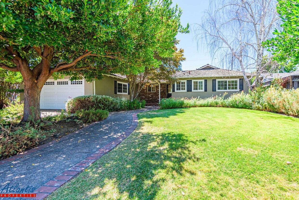 Foto principal - Beautiful Campbell Home | Desirable Location