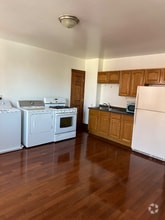 Building Photo - 37 Lyman St