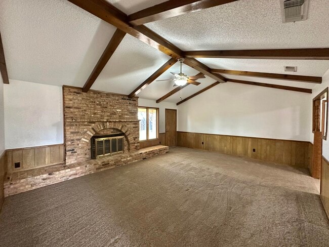 Building Photo - 510 N Gardner Ave