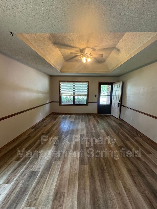 Foto del edificio - 3720 Farm Rd