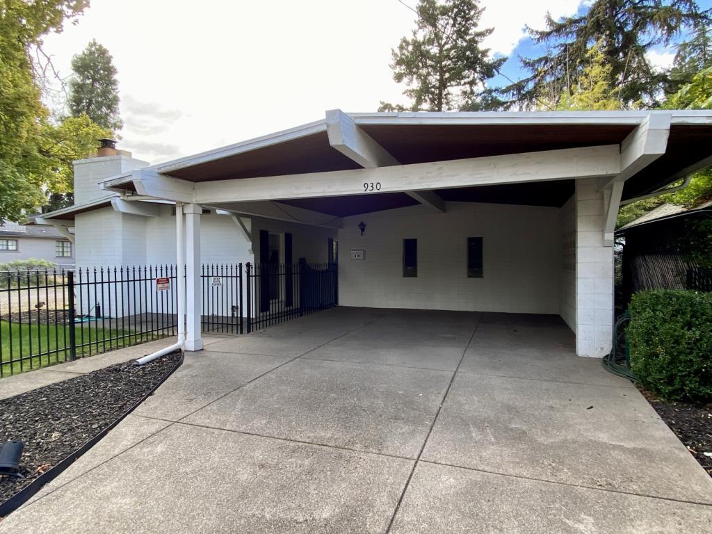 Foto principal - 930 Reddy Ave