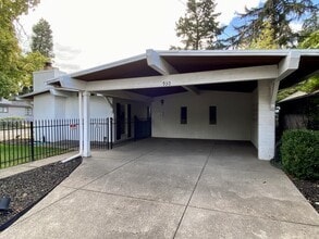 Building Photo - 930 Reddy Ave