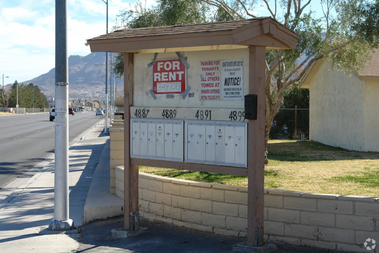 Foto del edificio - 4887-4899 Owens Ave