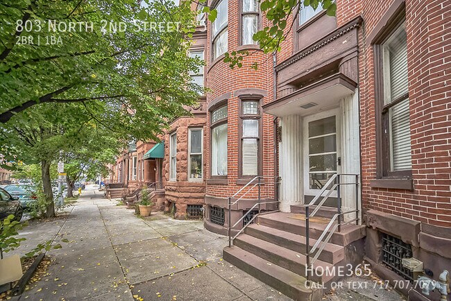 Building Photo - Pretty 2 bed 1 bath Apartment at Harrisburg!