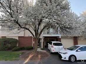 Building Photo - 3635 Reeves Dr