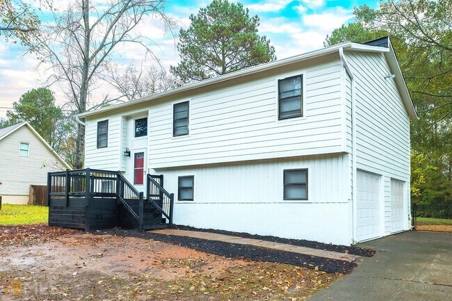 Foto del edificio - 2686 Timber Valley Dr