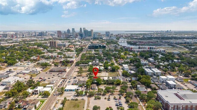 Foto del edificio - 105 W Columbus Dr