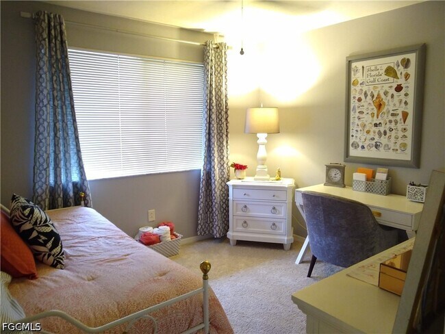 Foto del edificio - 13076 Cross Creek Ct