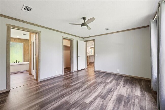 Foto del edificio - 13585 Mesa Dr