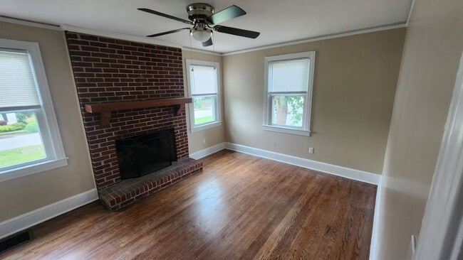 Building Photo - 115 Keowee Ave
