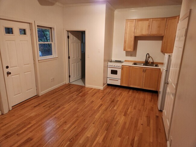 S - 228 Newburyport Tpke