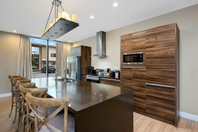 Building Photo - 7485 - Modern Home - Magic Village Views