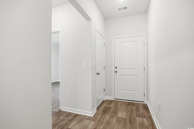 Building Photo - 1121 Tibetan St