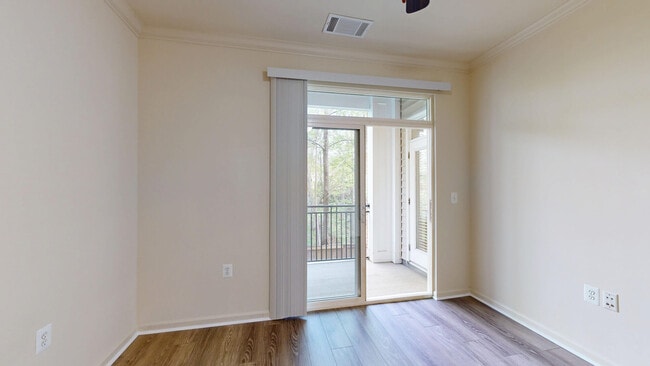 Interior Photo - Signal Hill Apartment Homes