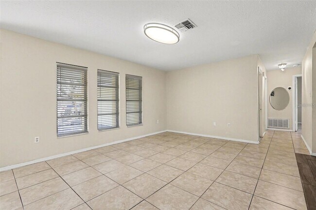 Building Photo - 2874 Indianwood Dr