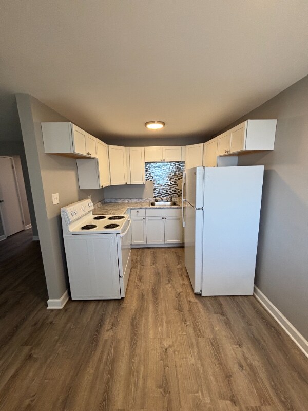 Primary Photo - 2109-2123 W 119th St