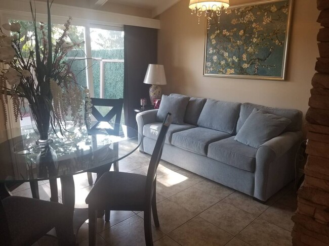 Foto del edificio - 600 Sheffield Ct