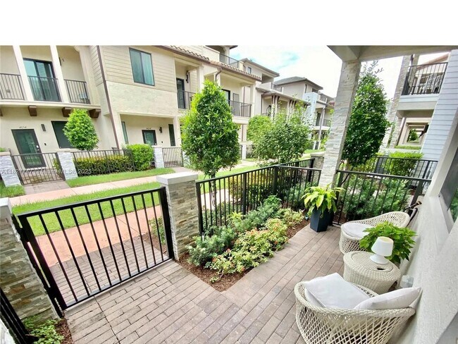 Foto del edificio - 4659 NW 83rd Path
