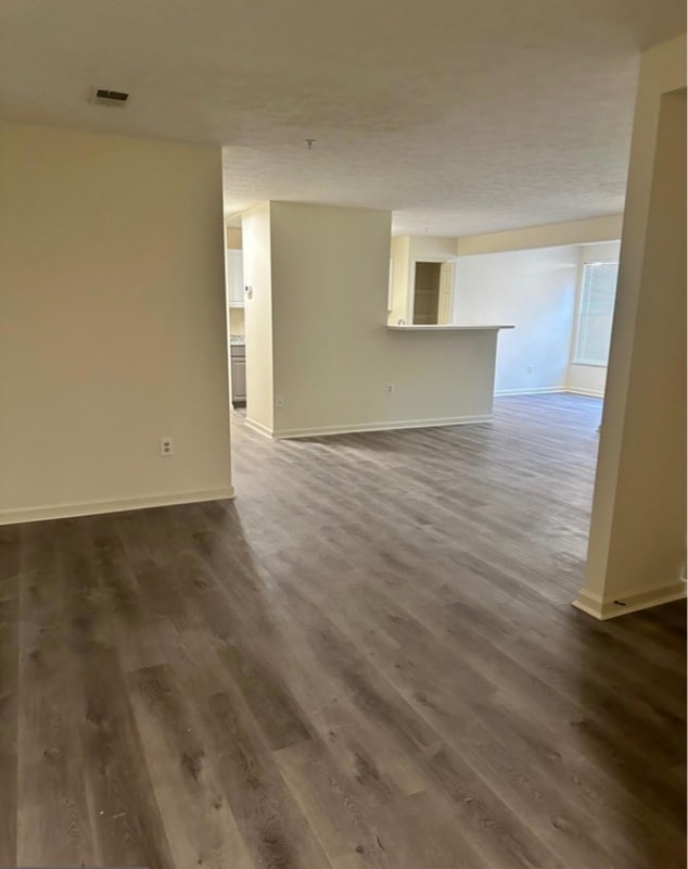 Foto del edificio - 8009 Township Dr