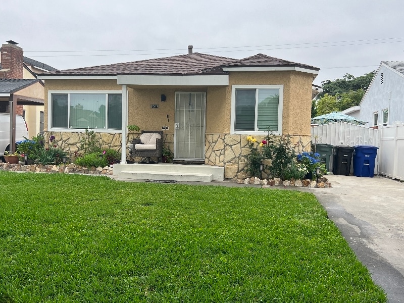 Foto principal - 9517 Kauffman Ave