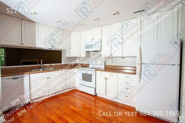 Building Photo - 522 Finley St