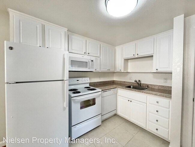 Building Photo - 1 br, 1 bath Apartment - 1800 F - 603 18th...