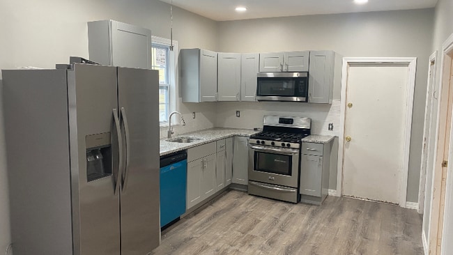 Photo - 172 Japonica St Apartment