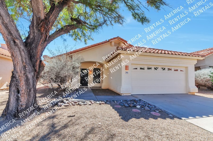 Primary Photo - Great neighborhood, near Sabino Canyon!