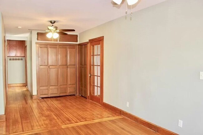 Building Photo - 11 Sadler St