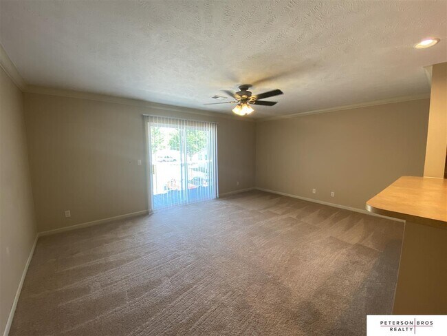 Foto del edificio - 4880 S 131st St