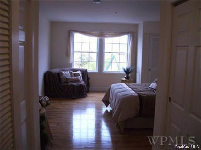 Building Photo - 97 Main St