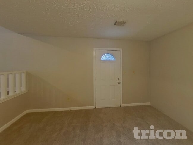 Foto del edificio - 5942 Dan Dr