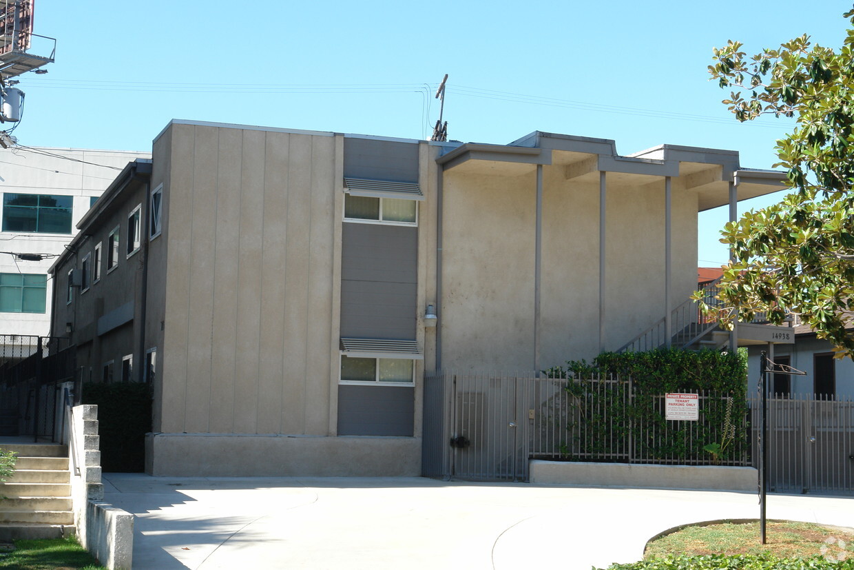 Foto principal - Sherman Oaks Moorpark Apartments