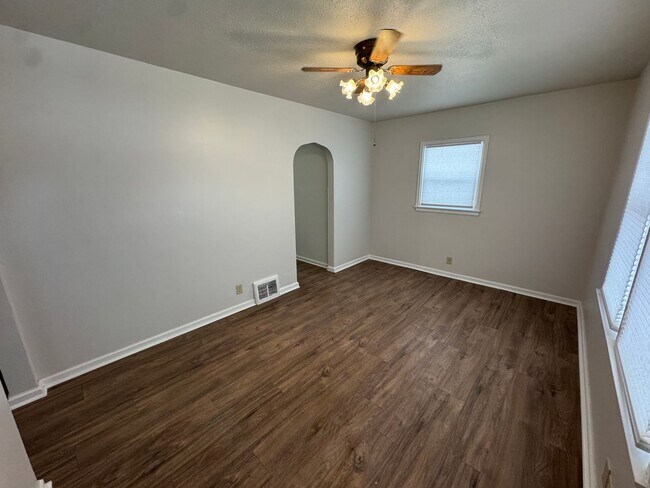 Foto del edificio - Main level house available for rent