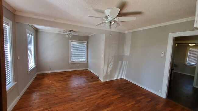 Foto del edificio - 104 W 76th St