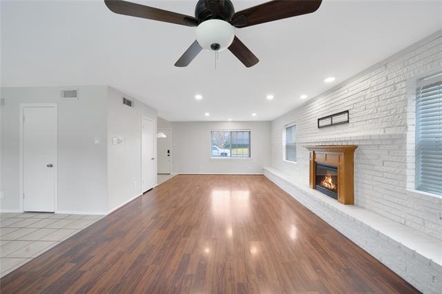 Building Photo - 9227 Pinewood Dr