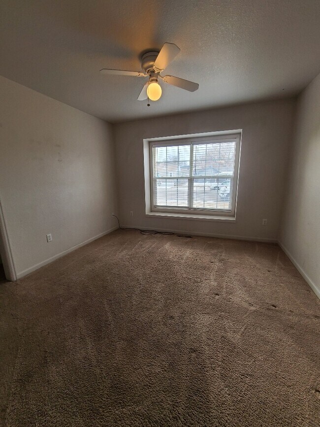 Foto del edificio - 2414 E 11th St