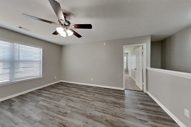 Building Photo - 7814 Pasture Spring Ln