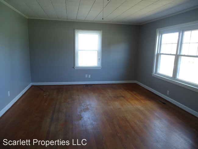 Building Photo - 3 br, 1 bath House - 5461 Highway 10