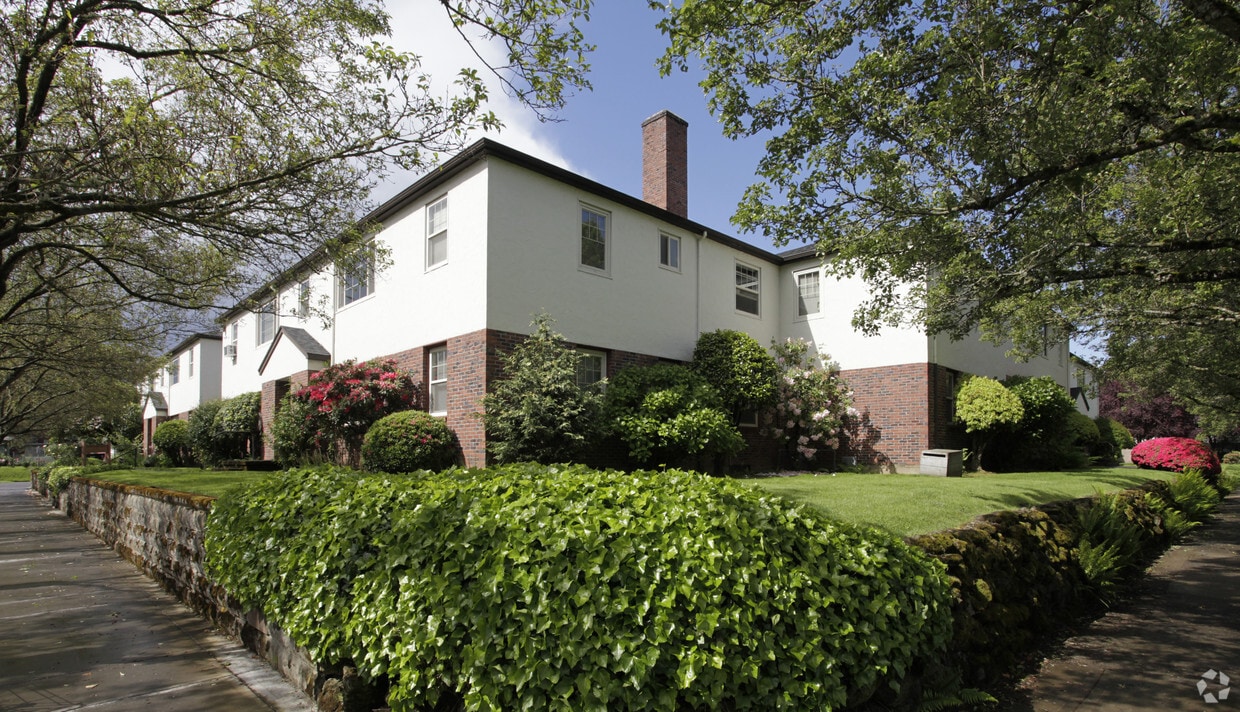 Claremont Apartments Apartments in Portland, OR