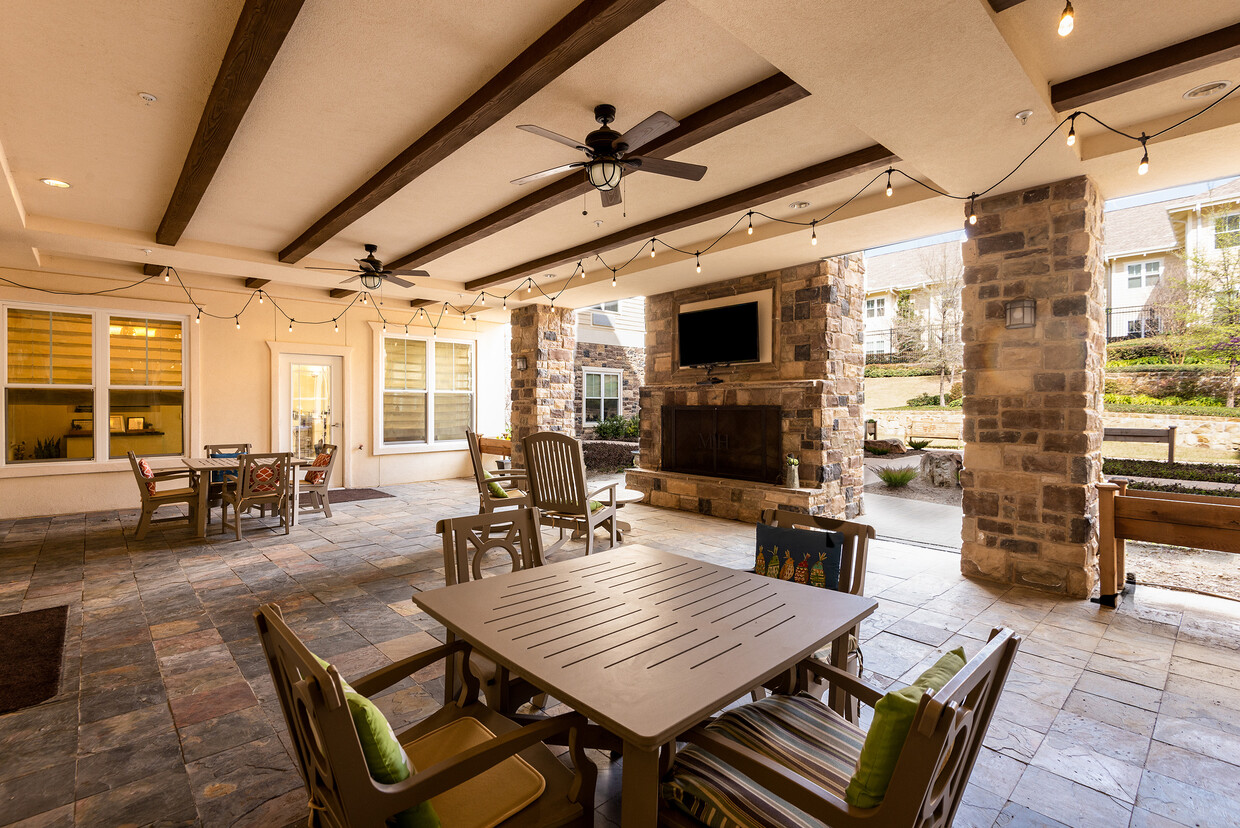 Primary Photo - Washington Pointe Las Colinas