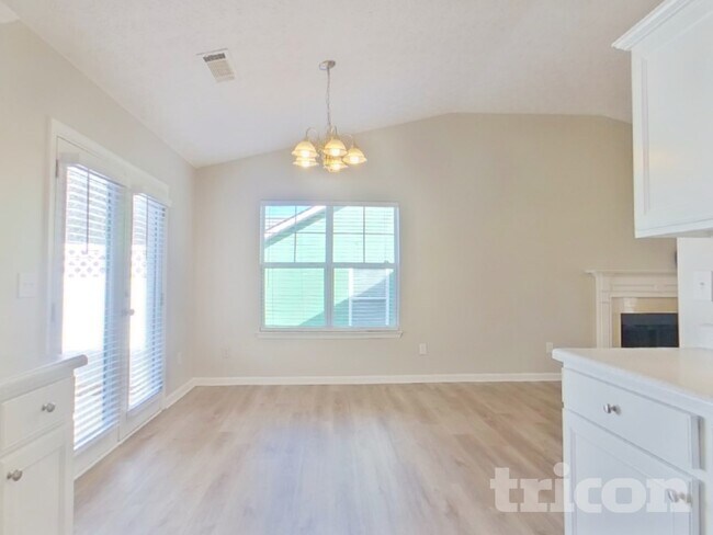 Foto del edificio - 210 Brookstone Trail