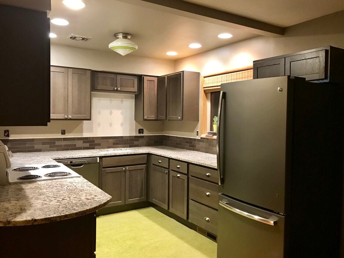 Foto principal - 703 SE 70th Ave