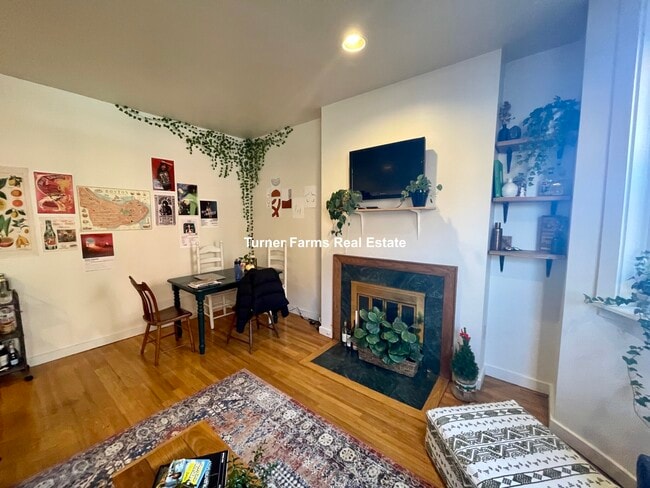 Foto del edificio - 616 Columbus Ave